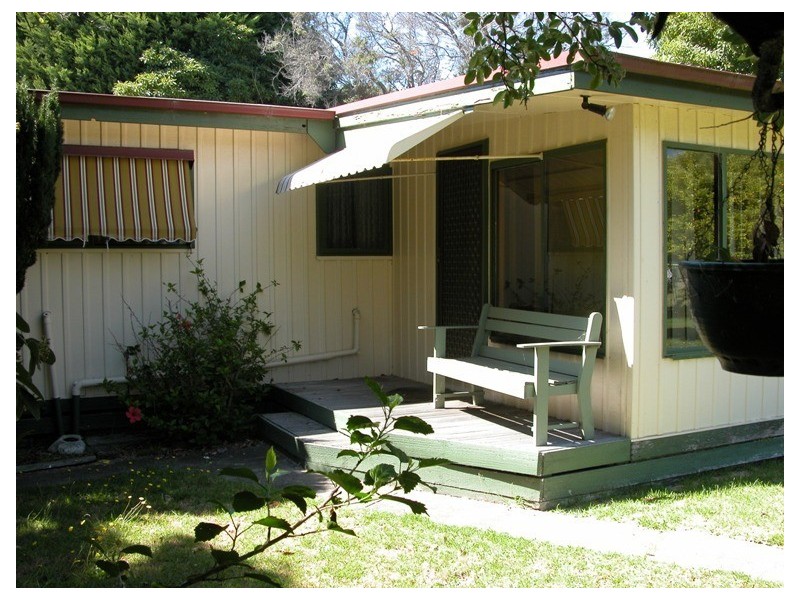 36 Whitehead Grove, Rosebud VIC 3939