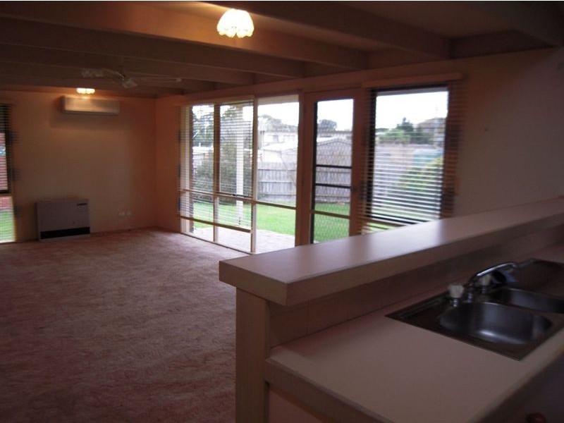 20 Glendale Grove, Rosebud VIC 3939