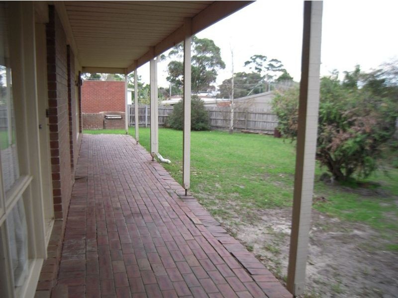 20 Glendale Grove, Rosebud VIC 3939