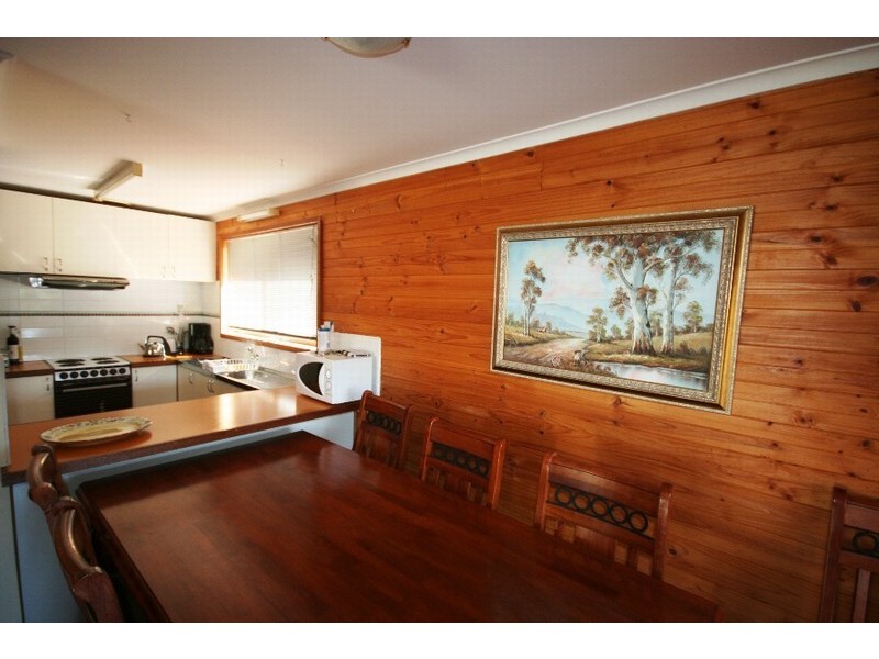 108 Sixth Avenue, Rosebud VIC 3939