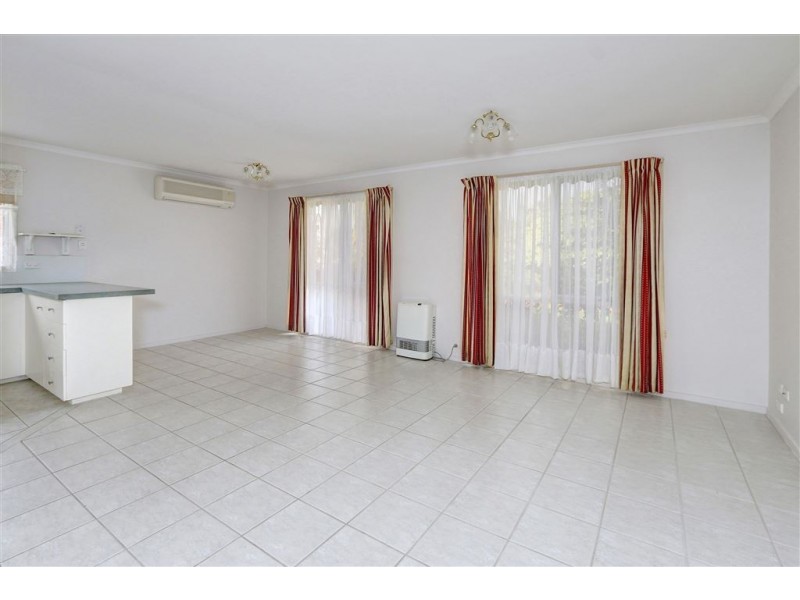 185 Seventh Avenue, Rosebud VIC 3939