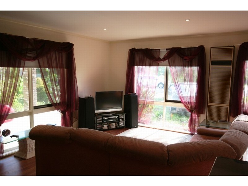 26 Ashenden Square, Rosebud VIC 3939