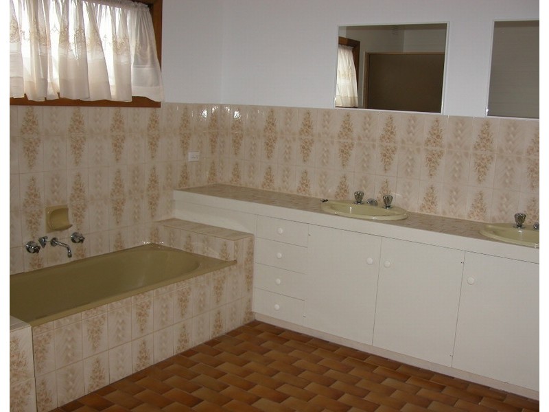 10 Kendall Court, Rosebud VIC 3939