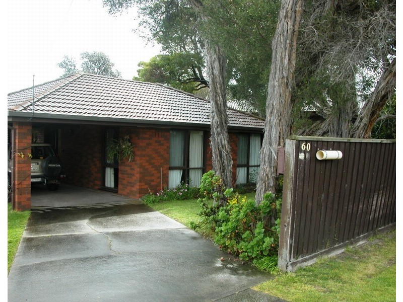 60 Whitehead Grove, Rosebud VIC 3939