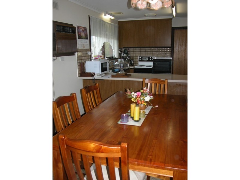 60 Whitehead Grove, Rosebud VIC 3939