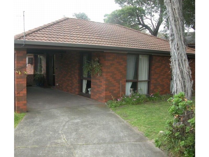 60 Whitehead Grove, Rosebud VIC 3939