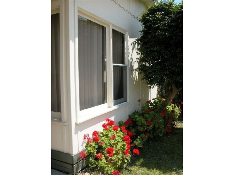 88 Eighth Avenue, Rosebud VIC 3939