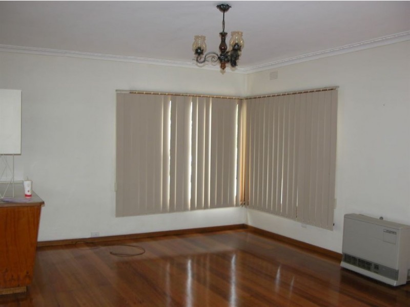 88 Eighth Avenue, Rosebud VIC 3939