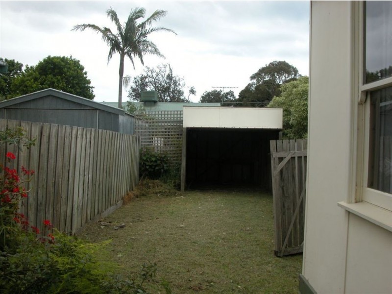 88 Eighth Avenue, Rosebud VIC 3939