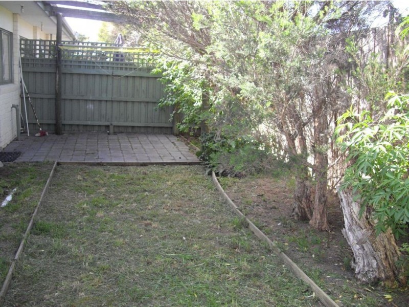 2/6 Frank Street, Safety Beach VIC 3936