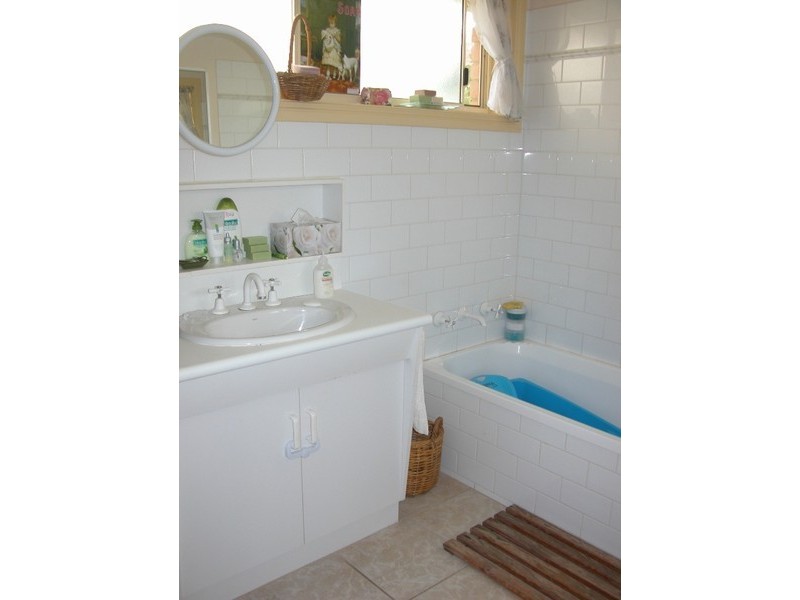 1/4 Gellibrand, Mccrae VIC 3938