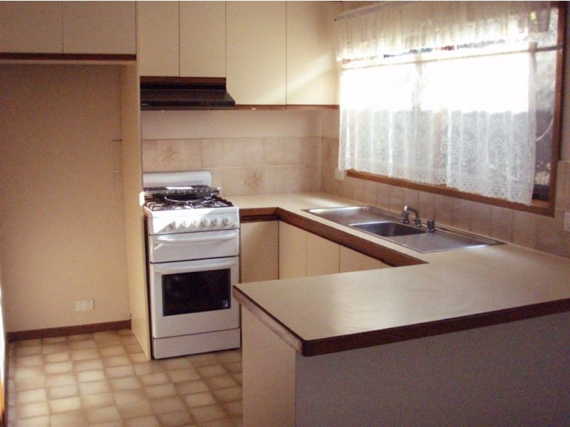 134 Sixth Avenue, Rosebud VIC 3939