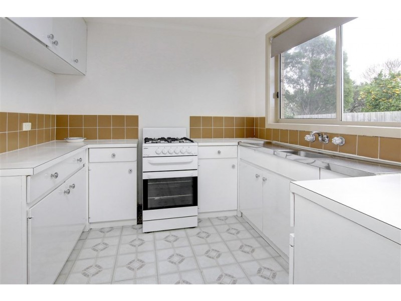 16 Kolinda Crescent, Rosebud VIC 3939