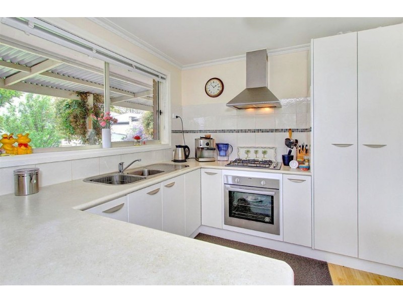 8 Bentley Road, Mccrae VIC 3938