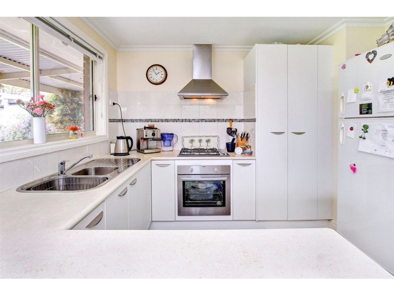 8 Bentley Road, Mccrae VIC 3938