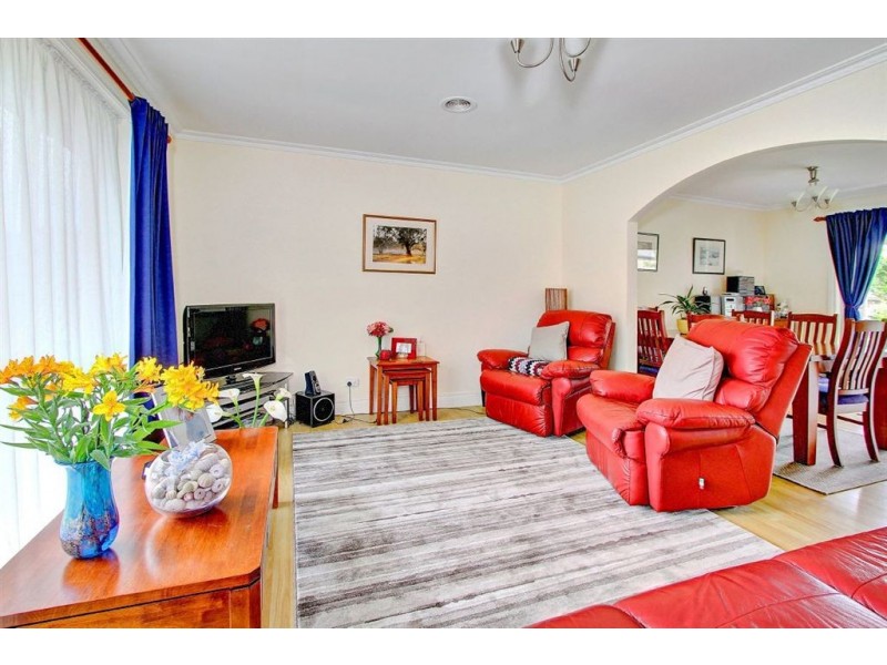 8 Bentley Road, Mccrae VIC 3938