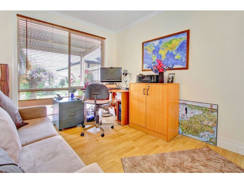 8 Bentley Road, Mccrae VIC 3938