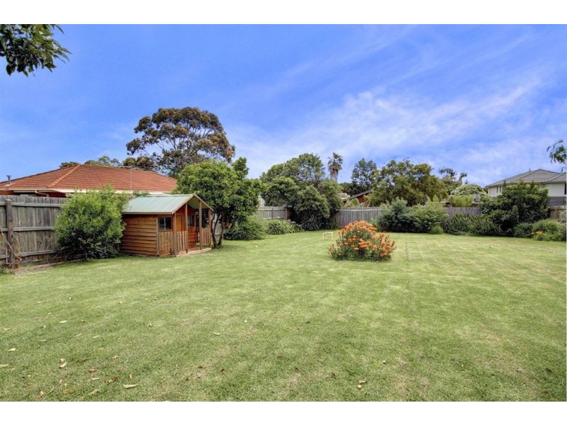 8 Bentley Road, Mccrae VIC 3938