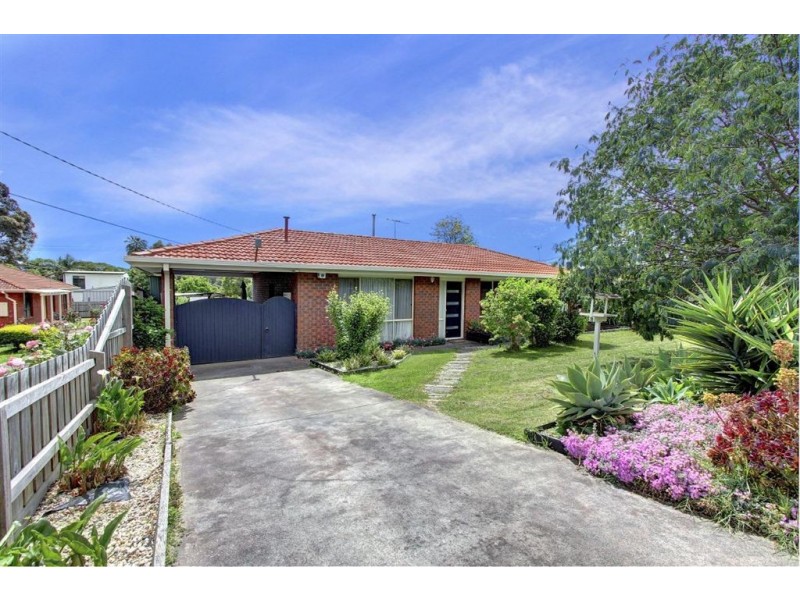 8 Bentley Road, Mccrae VIC 3938
