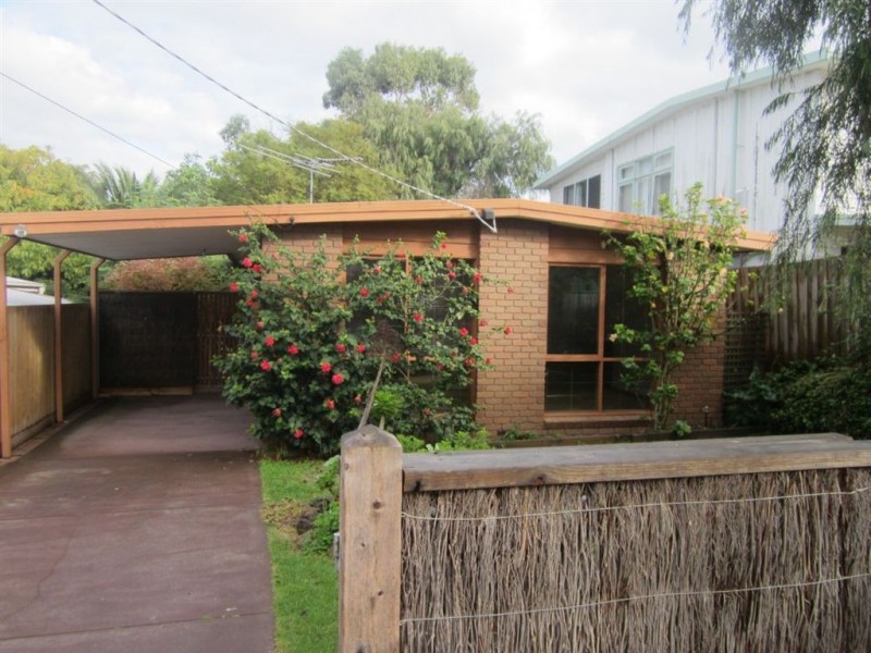 76 Second Avenue, Rosebud VIC 3939