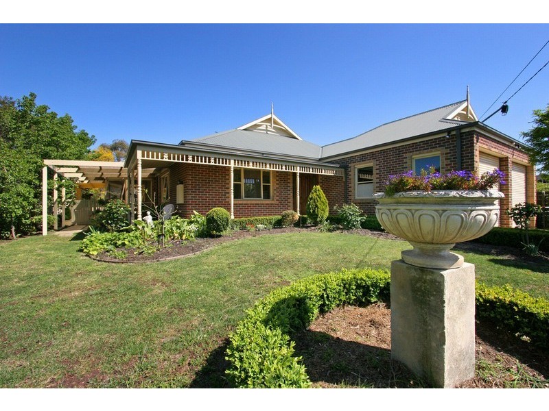 6 Sherwood Avenue, Rosebud VIC 3939