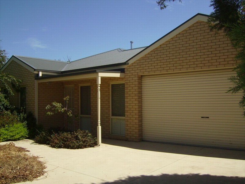 74A Potton Avenue, Rosebud VIC 3939