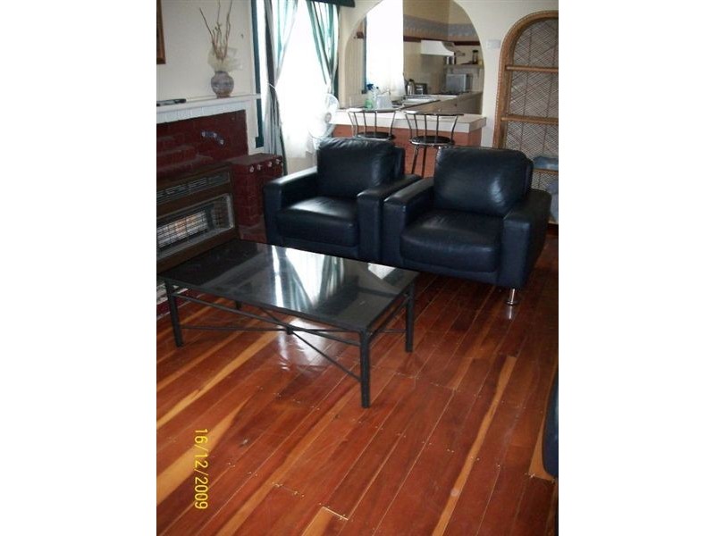 18 Sixth Avenue, Rosebud VIC 3939