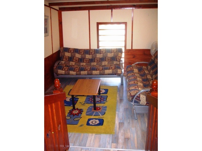 18 Sixth Avenue, Rosebud VIC 3939