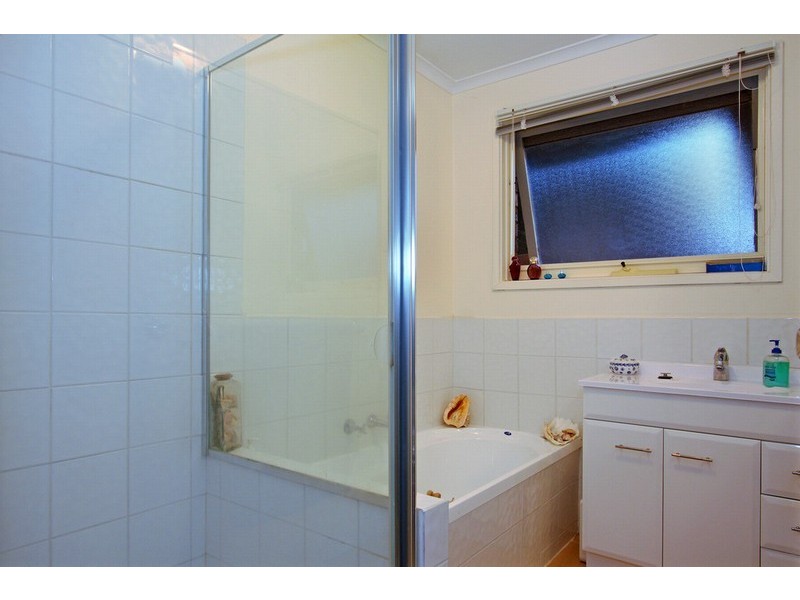 19 Greenhood Cres, Rosebud VIC 3939