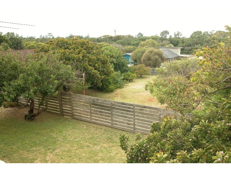 87 Nepean Highway, Seaford VIC 3198