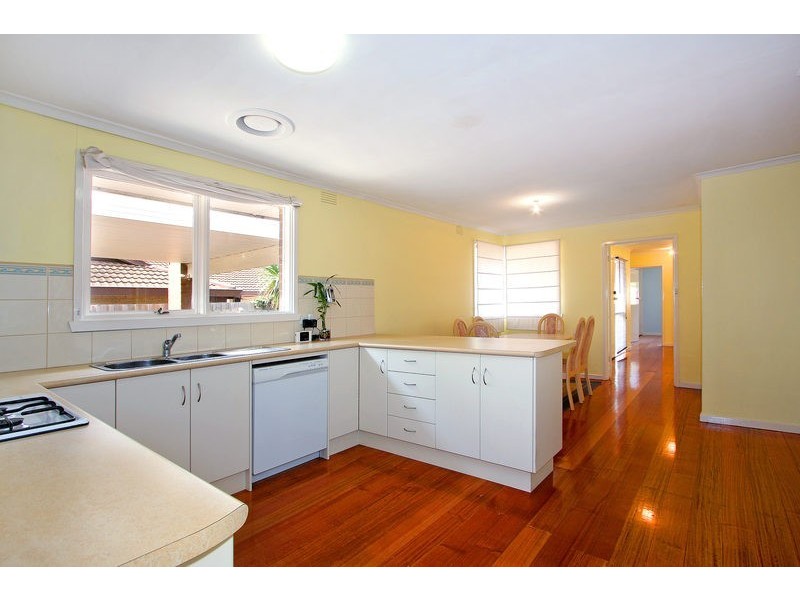 24 Kinsale Street, Seaford VIC 3198