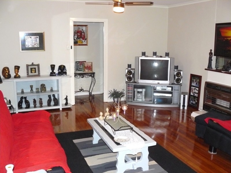 8 Longleaf Street, Frankston North VIC 3200