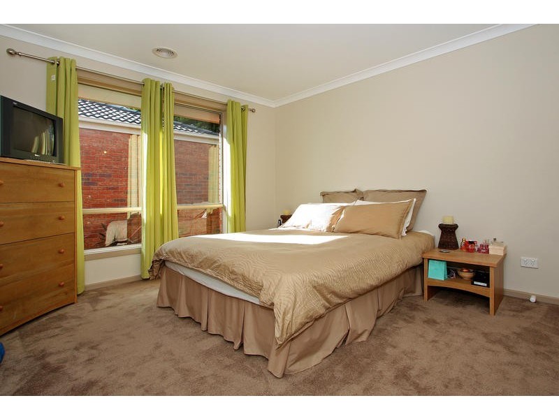 2/67 East Road, Seaford VIC 3198