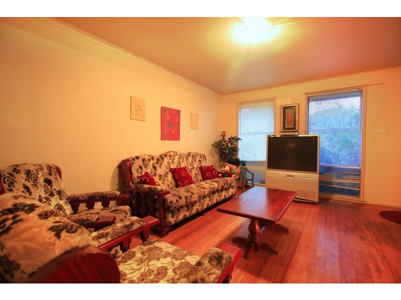 13 Spruce Court, Frankston North VIC 3200