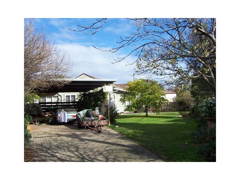 2 Park Street, Seaford VIC 3198