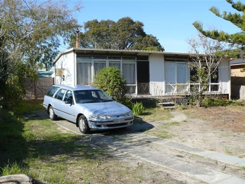 97 Railway Parade, Seaford VIC 3198