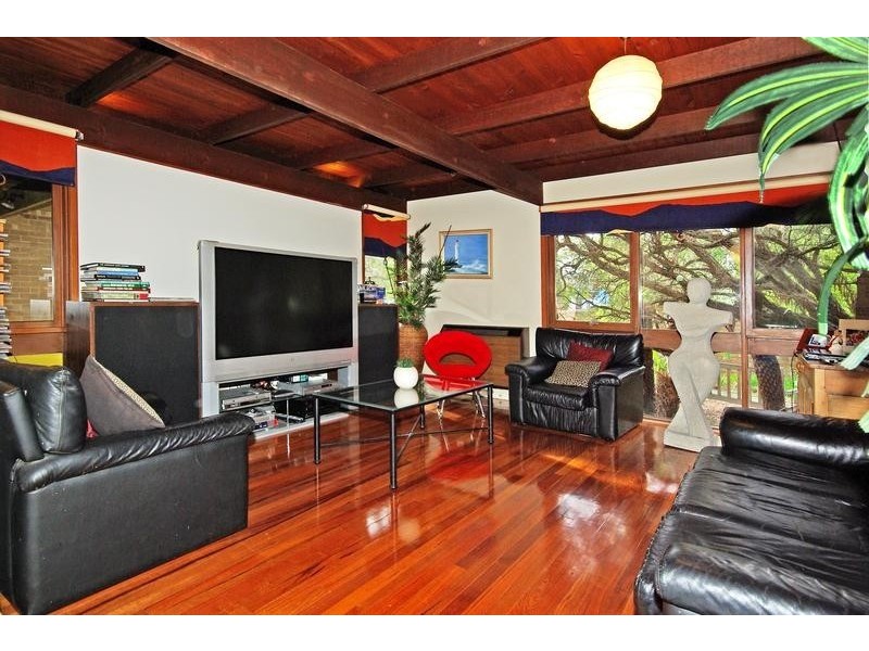 19 Mahoney Crescent, Seaford VIC 3198