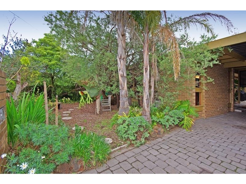 19 Mahoney Crescent, Seaford VIC 3198