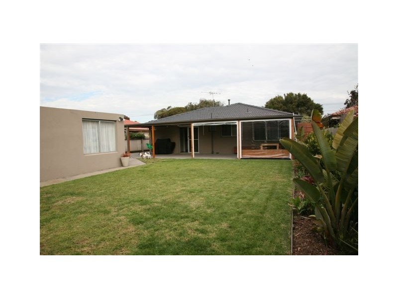 19 Hummerstone Road, Seaford VIC 3198