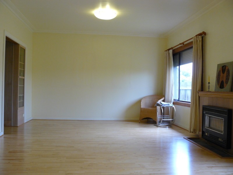 32 Weatherston Road, Seaford VIC 3198