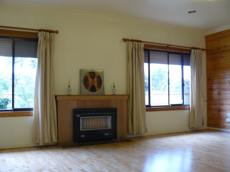 32 Weatherston Road, Seaford VIC 3198