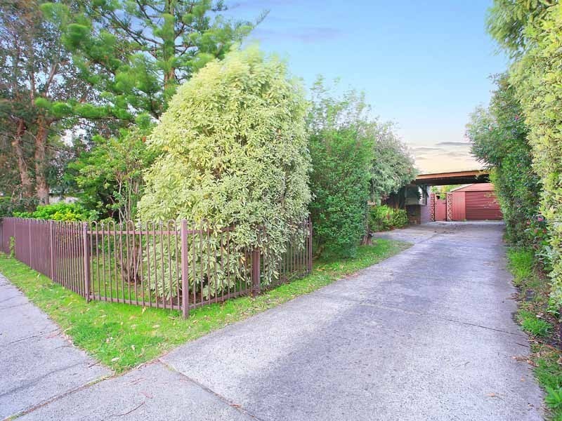 8 Duncan Avenue, Seaford VIC 3198
