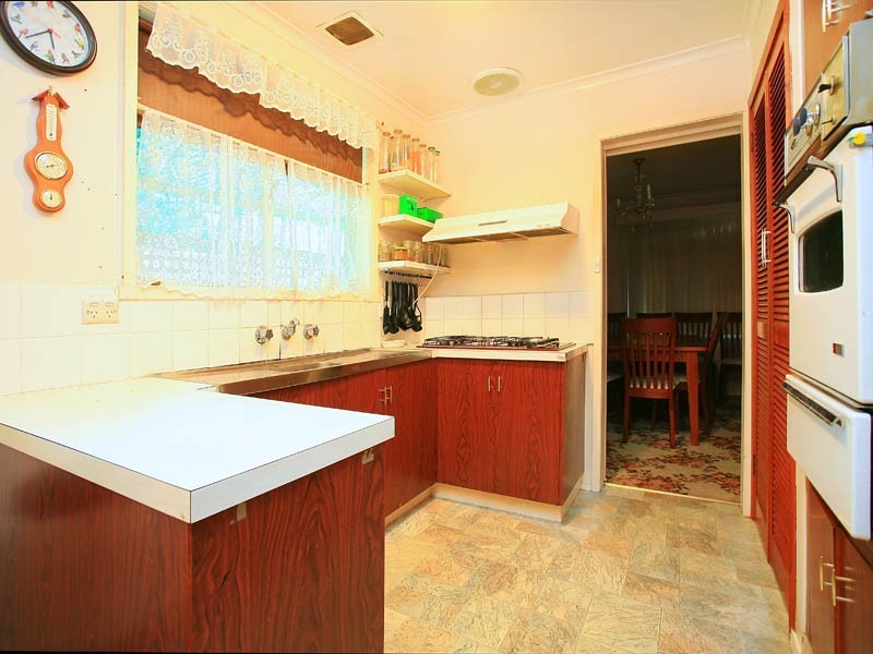 8 Duncan Avenue, Seaford VIC 3198