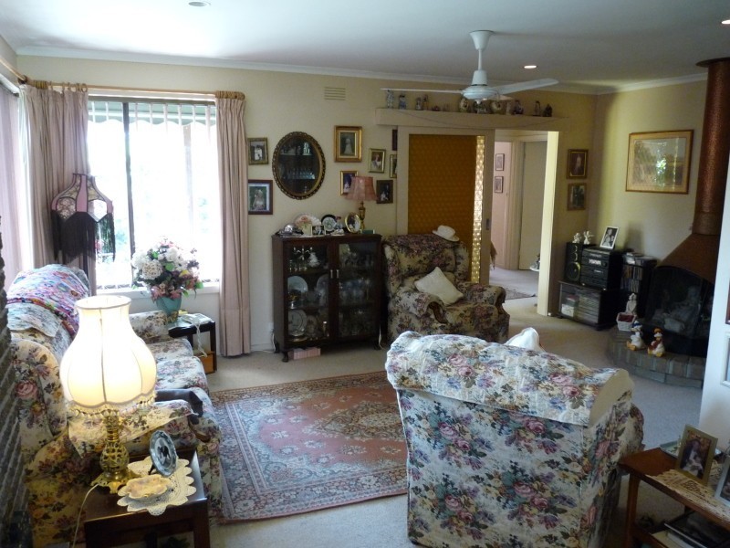 16 Elisdon Drive, Seaford VIC 3198