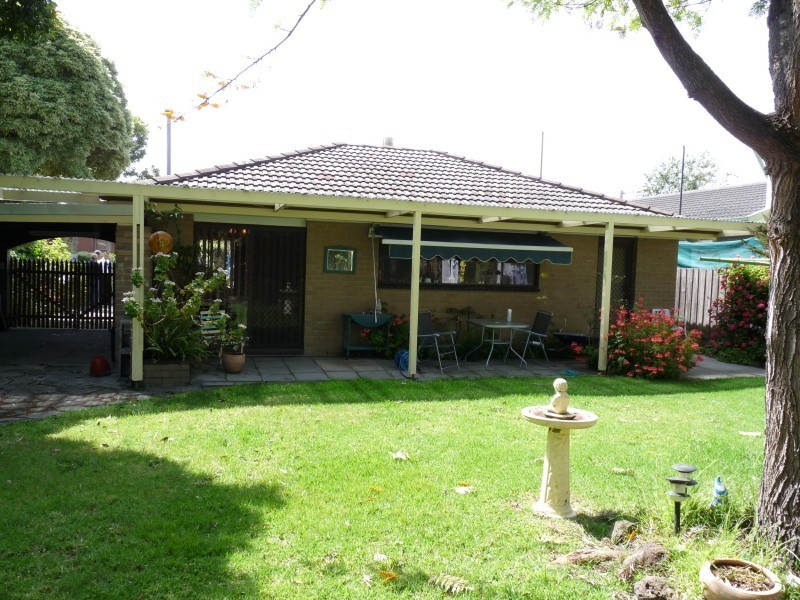 16 Elisdon Drive, Seaford VIC 3198