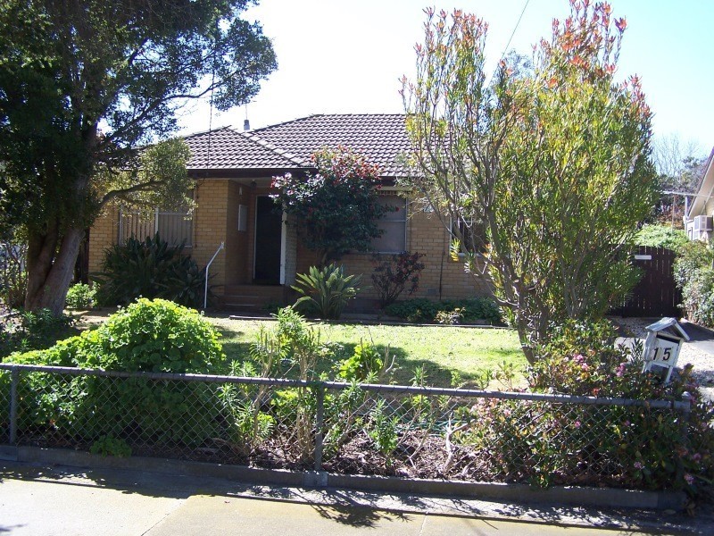 15 Aleppo Crescent, Frankston North VIC 3200