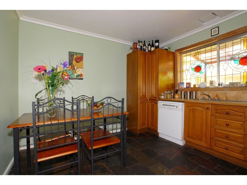 8 Carrington Avenue, Seaford VIC 3198