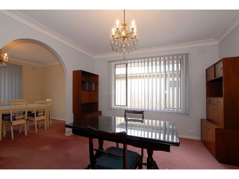 4 Mountain View Crescent, Seaford VIC 3198