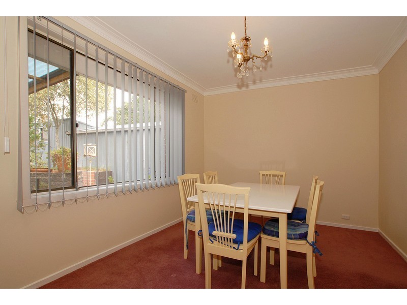 4 Mountain View Crescent, Seaford VIC 3198