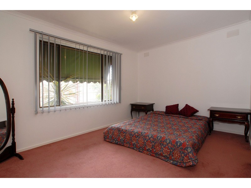 4 Mountain View Crescent, Seaford VIC 3198